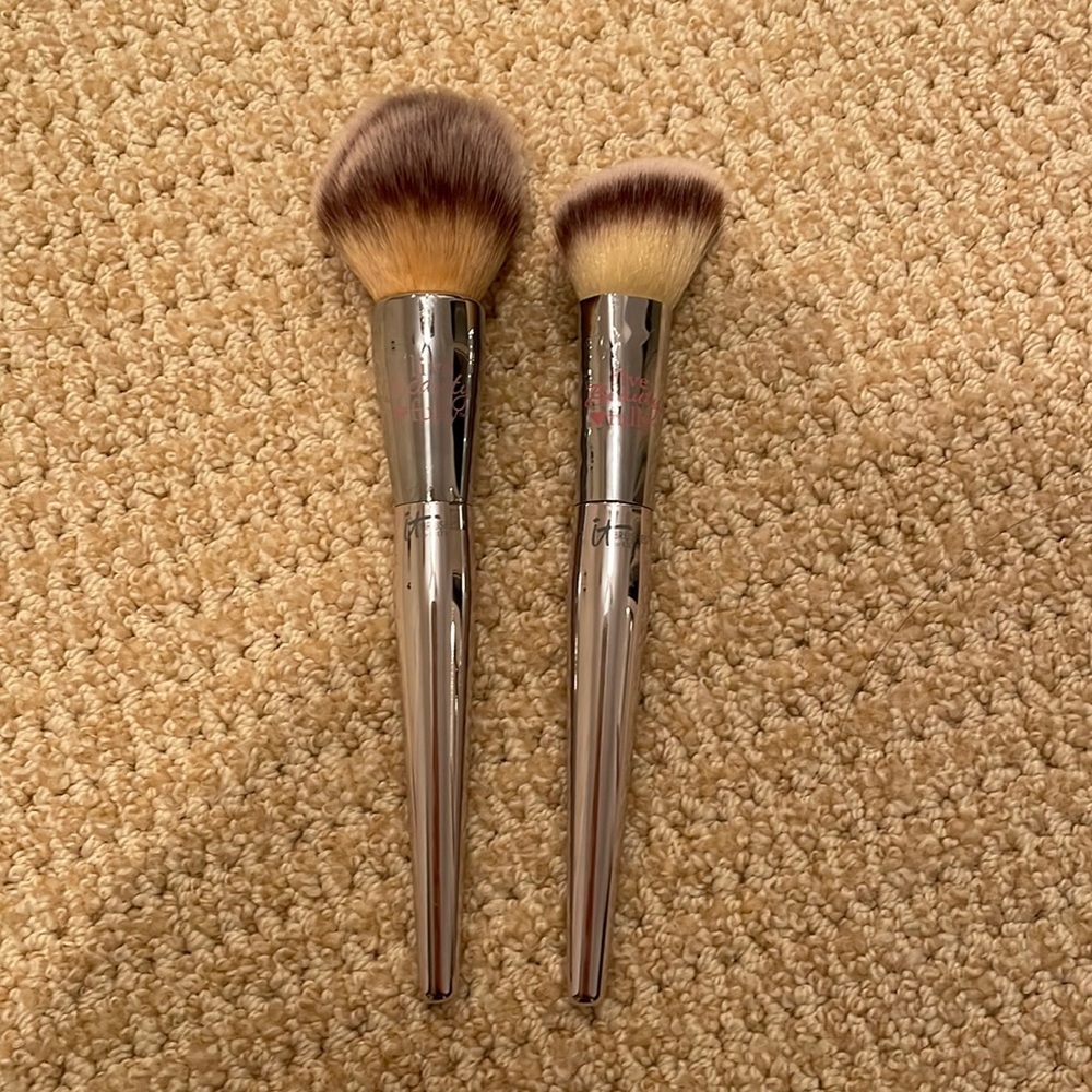 IT cosmetics powder + angled blush brushes